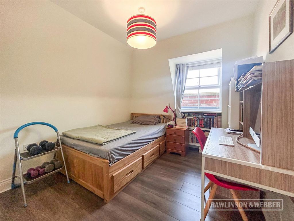 Additional image 10 of 3 bed flat for saleQueens Reach, East Molesey KT8