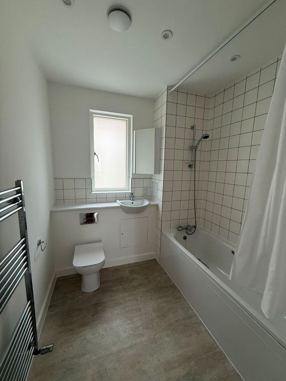 Property photo 3 of 8 Picture No. 01