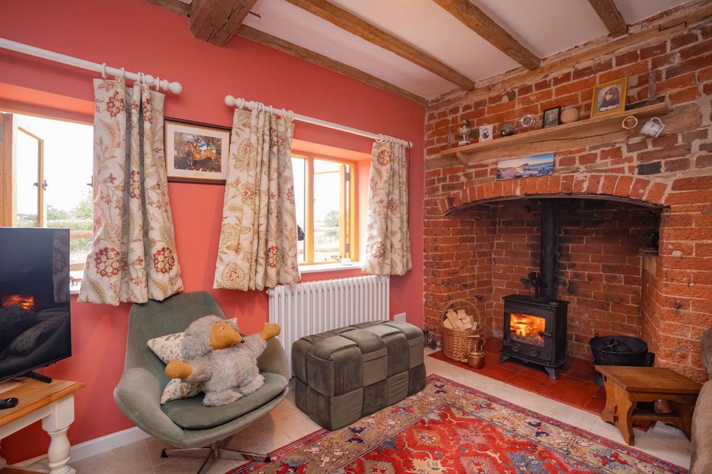 Property photo 2 of 25