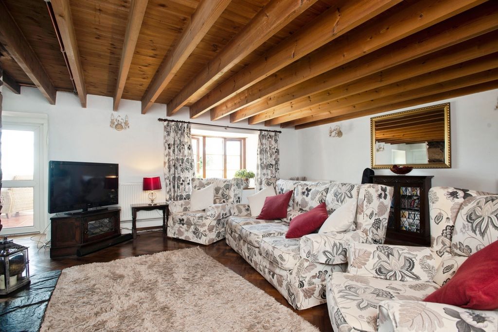 Property photo 3 of 21 Living Room