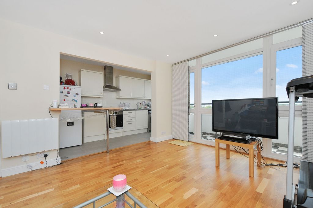 Property photo 1 of 5