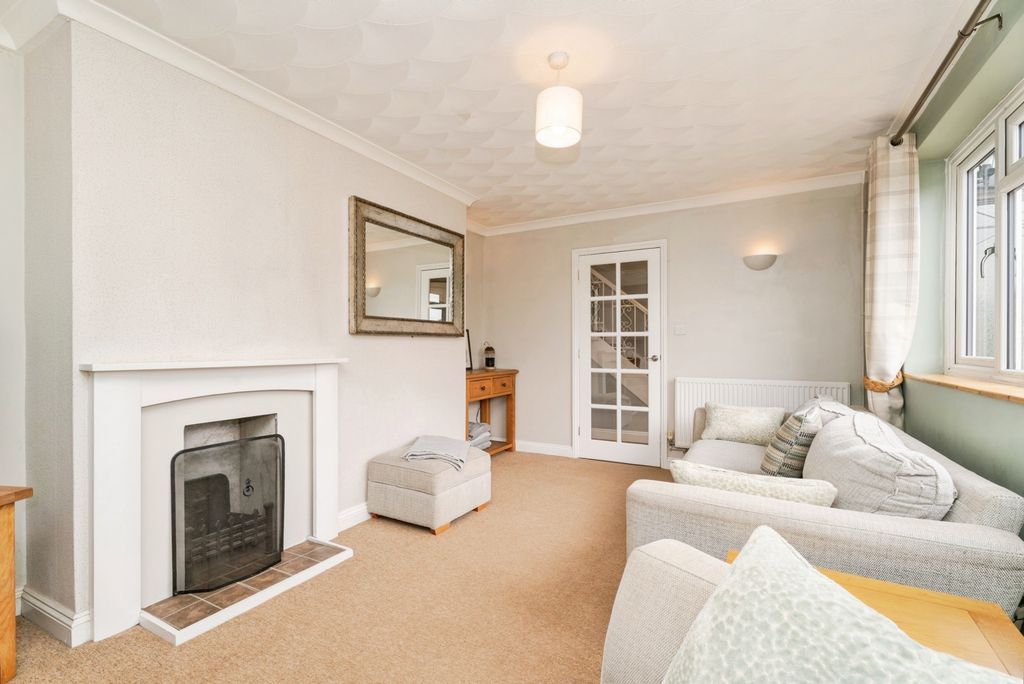 Property photo 3 of 15 Pbox-Img.Jpg
