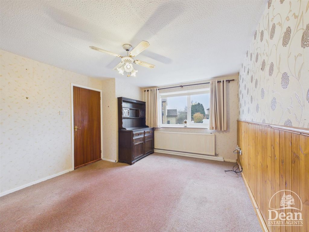 Property photo 2 of 18