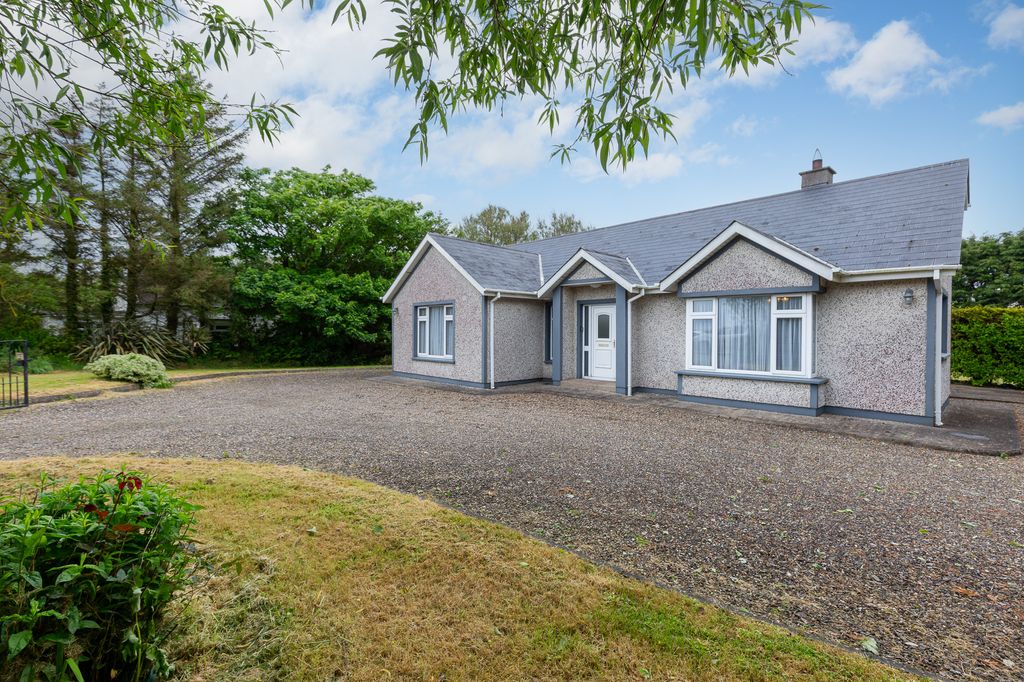 Property photo 1 of 25