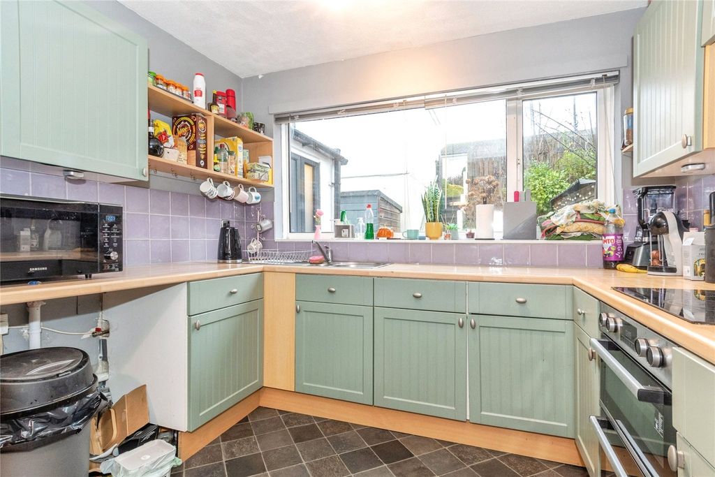 Property photo 2 of 15 Dining Kitchen