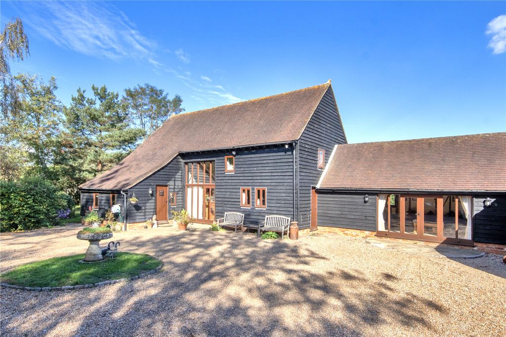 Property photo 1 of 14 Wanshurst Barn