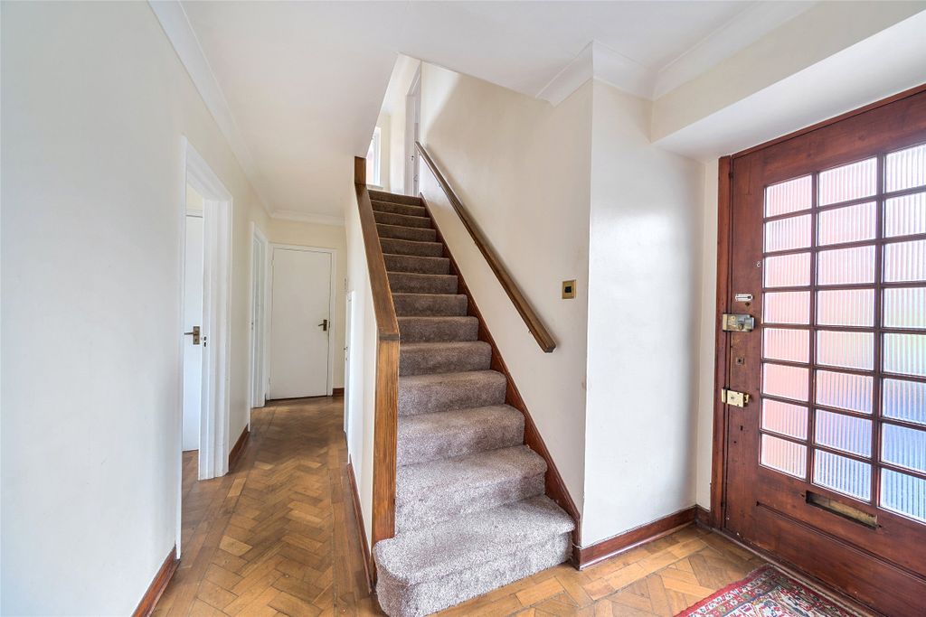Property photo 2 of 11 Picture No. 24