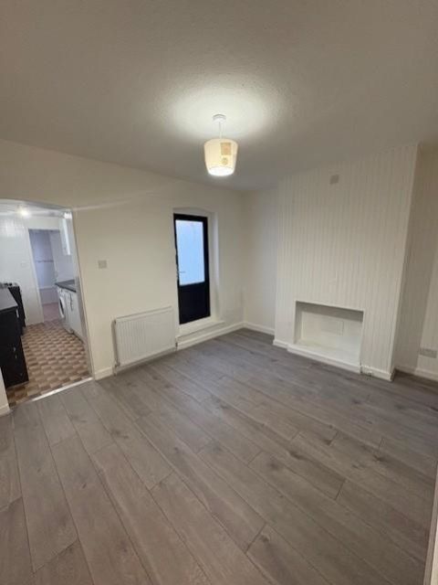 Property photo 3 of 7 Actualsize (3)