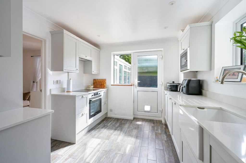 Property photo 3 of 14 Harvester Road