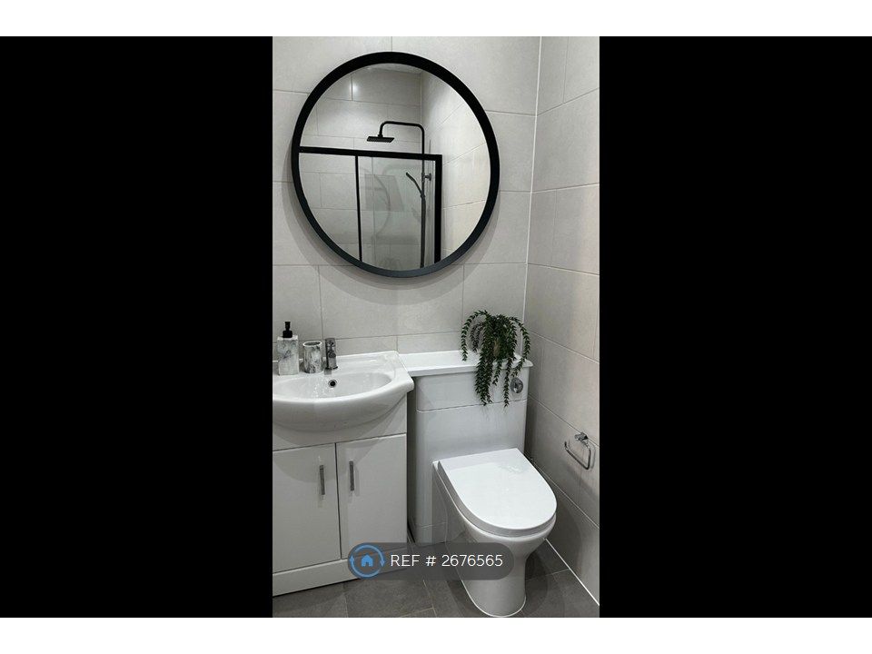 Property photo 1 of 3