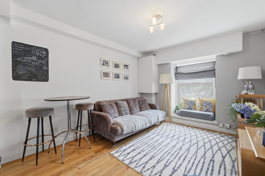 Property photo 2 of 36