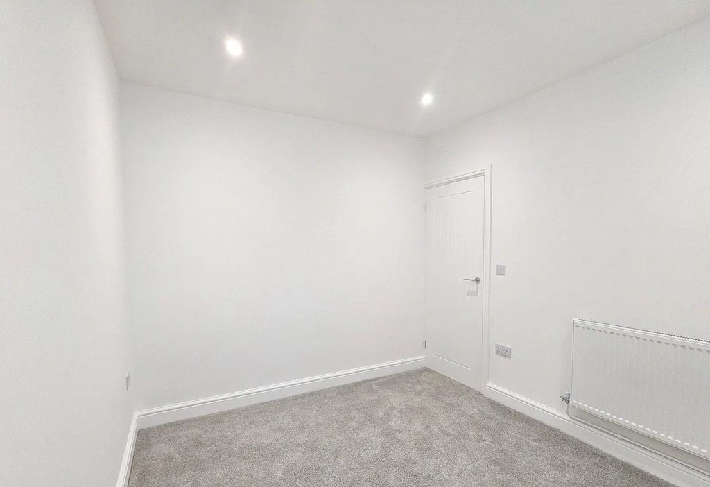 Additional image 7 of 3 bed bungalow to rentManor Way, Neath SA11