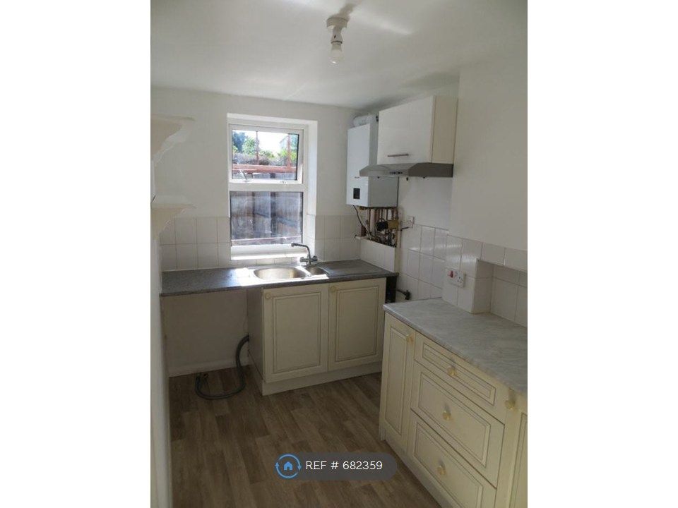 Property photo 1 of 11 Galley Kitchen