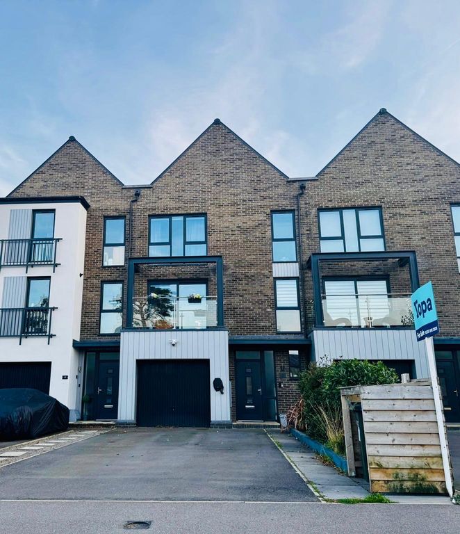 Property photo 1 of 26 Front Main