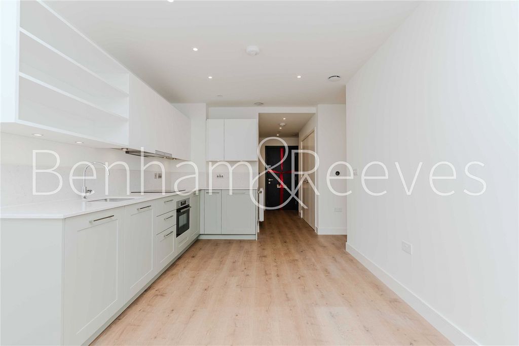 Property photo 1 of 28 Picture No. 82