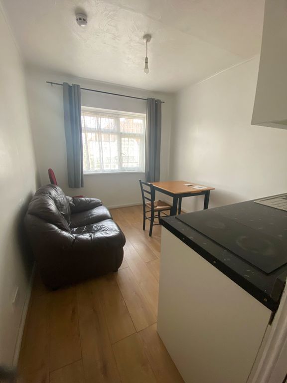 Property photo 1 of 5