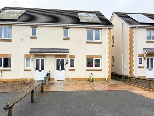 Property photo 2 of 18 Externally