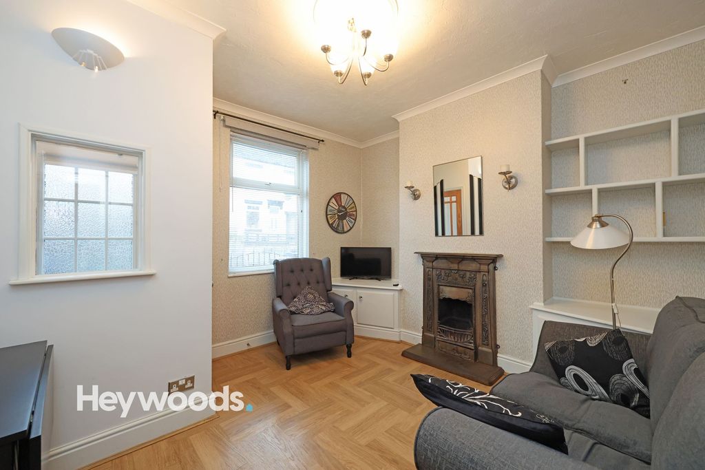 Property photo 2 of 40