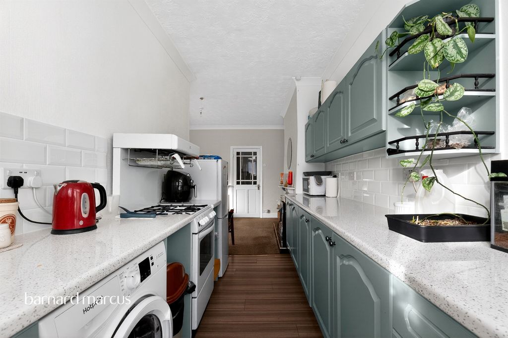 Property photo 3 of 10