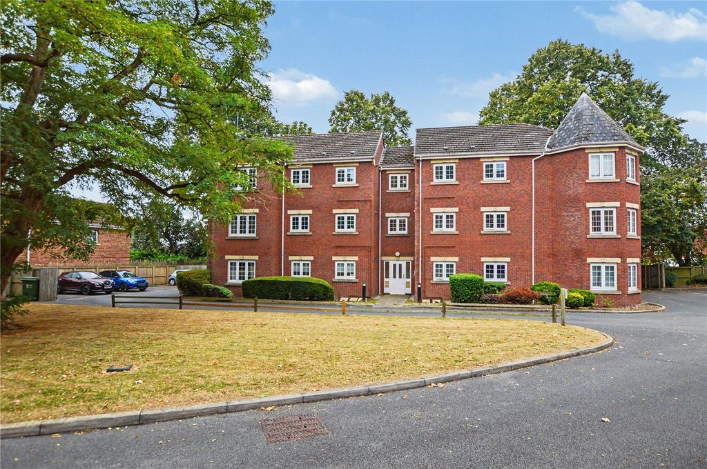 Property photo 2 of 16 Picture No. 21