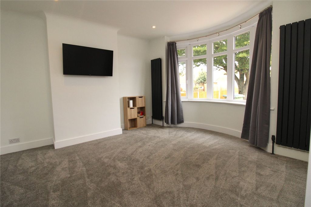 Property photo 2 of 19 Picture No. 04