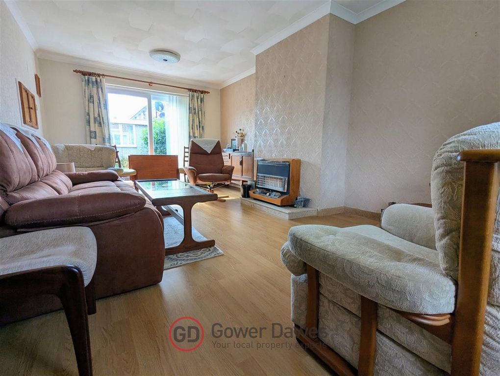 Property photo 2 of 13 Lounge