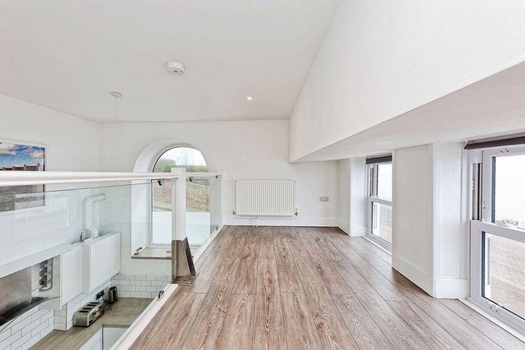 Property photo 2 of 16 Img_4665_Rw