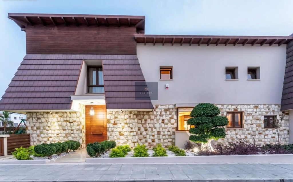 Property photo 2 of 7