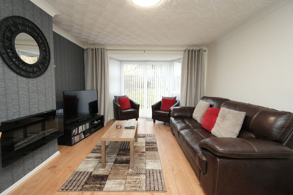 Property photo 3 of 13 2