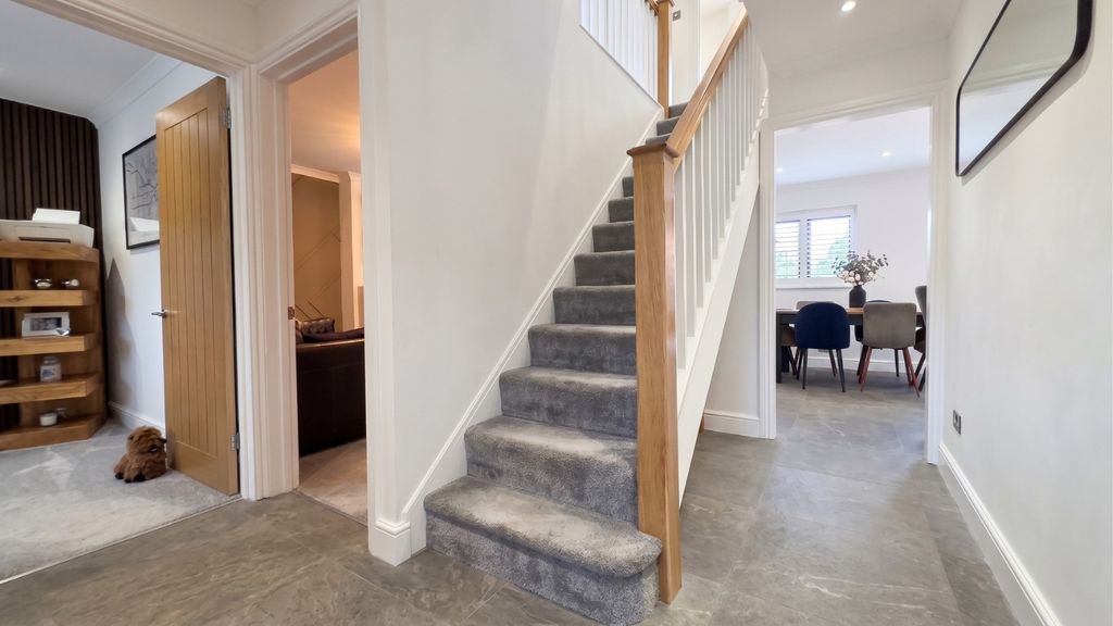 Property photo 2 of 26 5440572