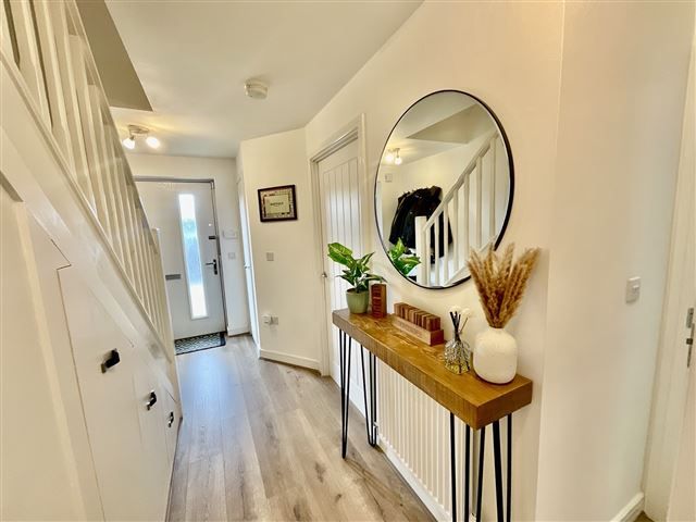 Property photo 3 of 21 Entrance Hallway
