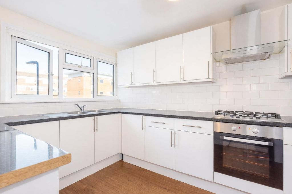 Property photo 3 of 9 c506d796-A1A5-49Bd-B094-9B471Beb5F04.Png