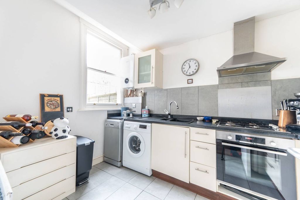 Property photo 3 of 13