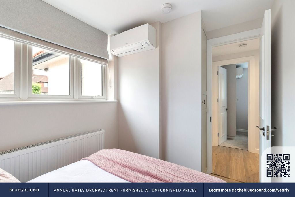 Property photo 3 of 41 Bedroom