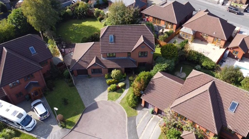 Property photo 1 of 46 4512230