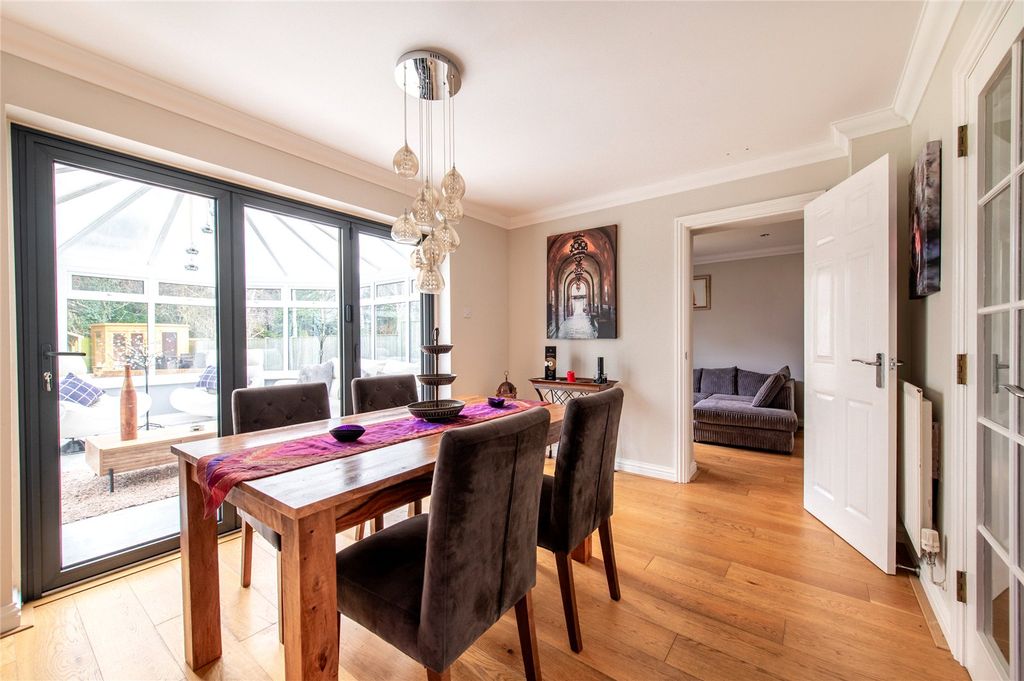 Property photo 3 of 43 Picture No. 14