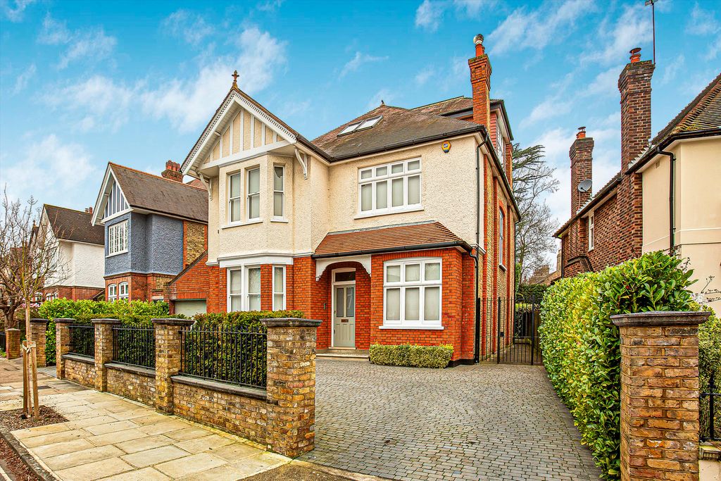 Property photo 1 of 18 Image