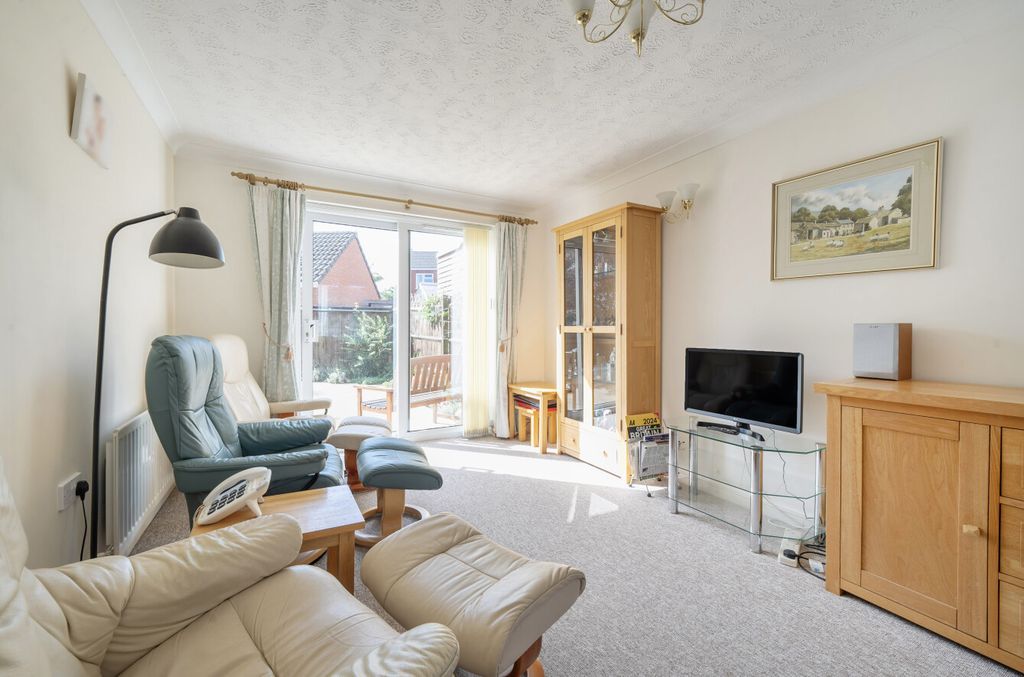 Property photo 2 of 24 1343369-23-68Ada3...