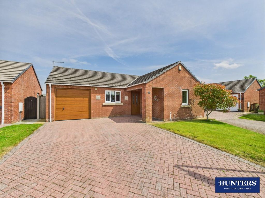 Property photo 1 of 21 Frontage
