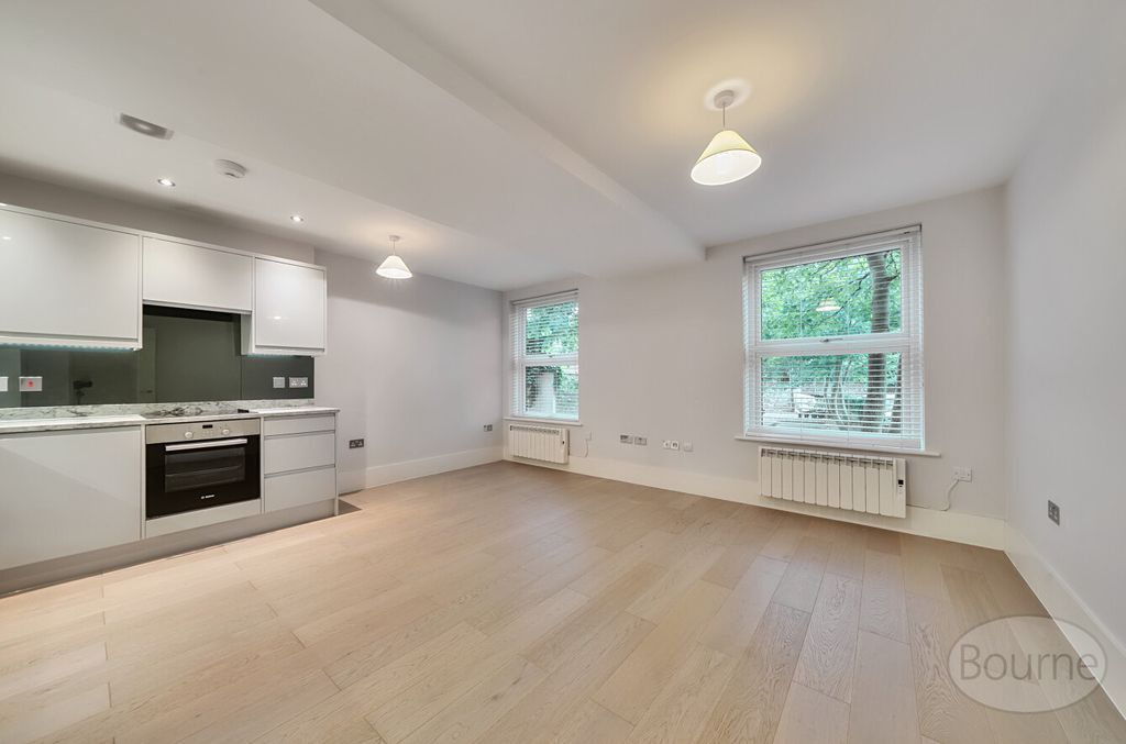 Property photo 3 of 7 F5769712-A0E0-433...
