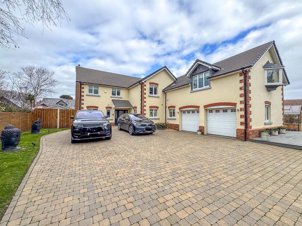 Property photo 1 of 56 9 The Links, Peel (51).Jpg