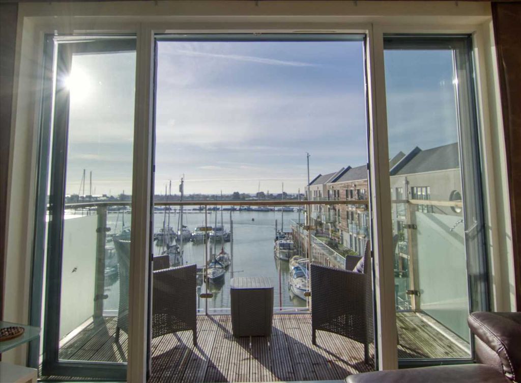 Property photo 3 of 14