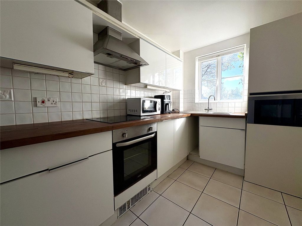 Property photo 3 of 8 Picture No. 04