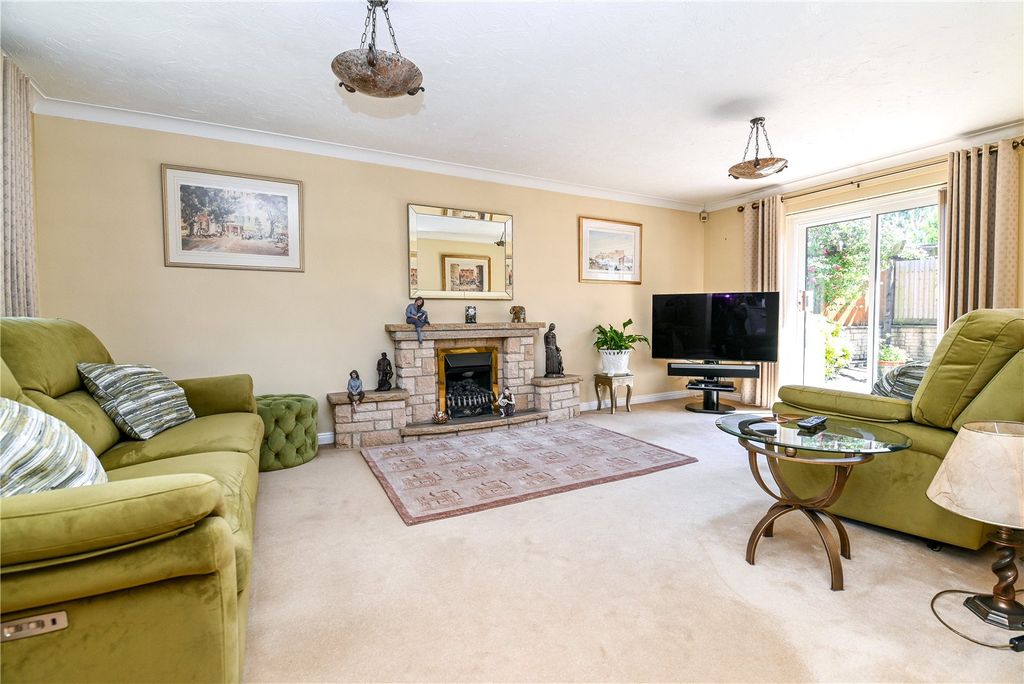 Property photo 3 of 25 Sitting Room