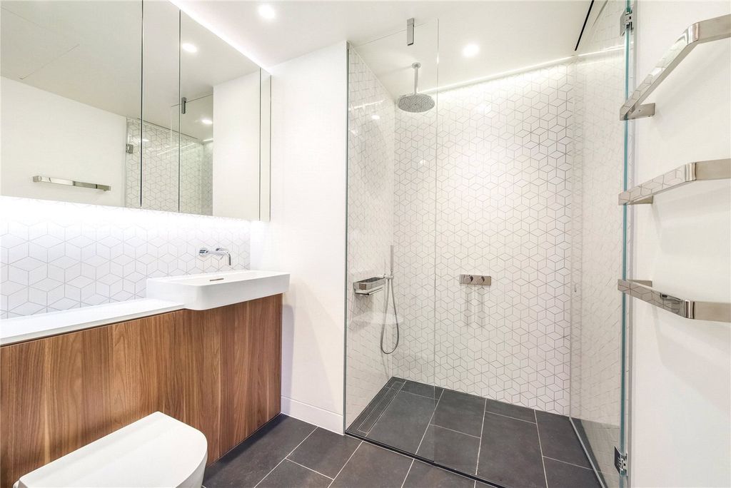 Property photo 3 of 9 Picture No. 15