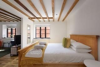 Property photo 1 of 15 Bedroom