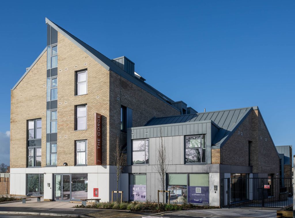 Property photo 1 of 19