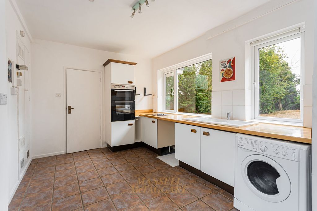 Property photo 3 of 22