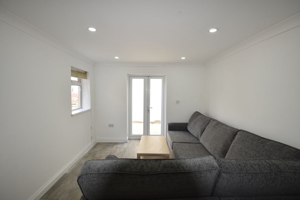 Property photo 1 of 12 Photo 1