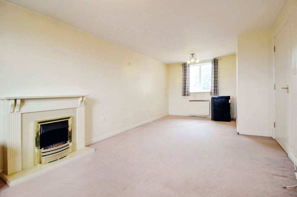Property photo 3 of 9